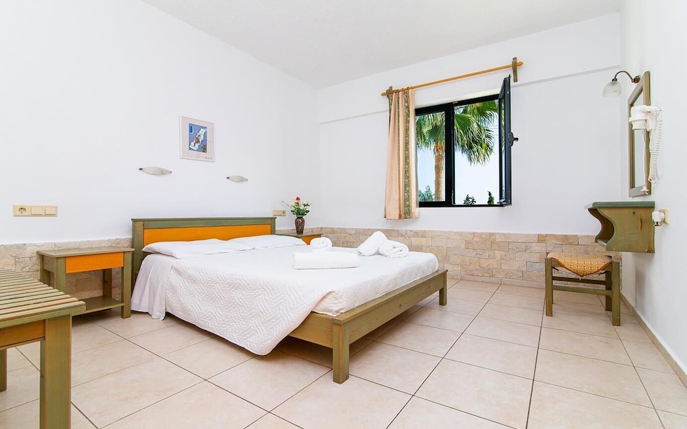 Dionysos Apartments And Studios 12/61