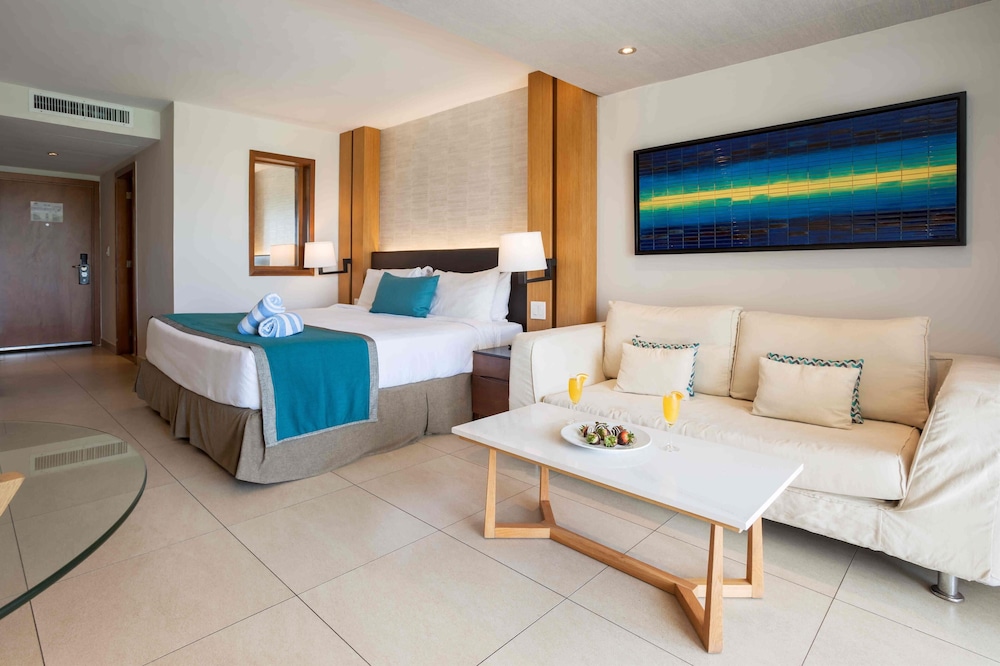 Sonesta Ocean Point Resort - Adults Only 17/50