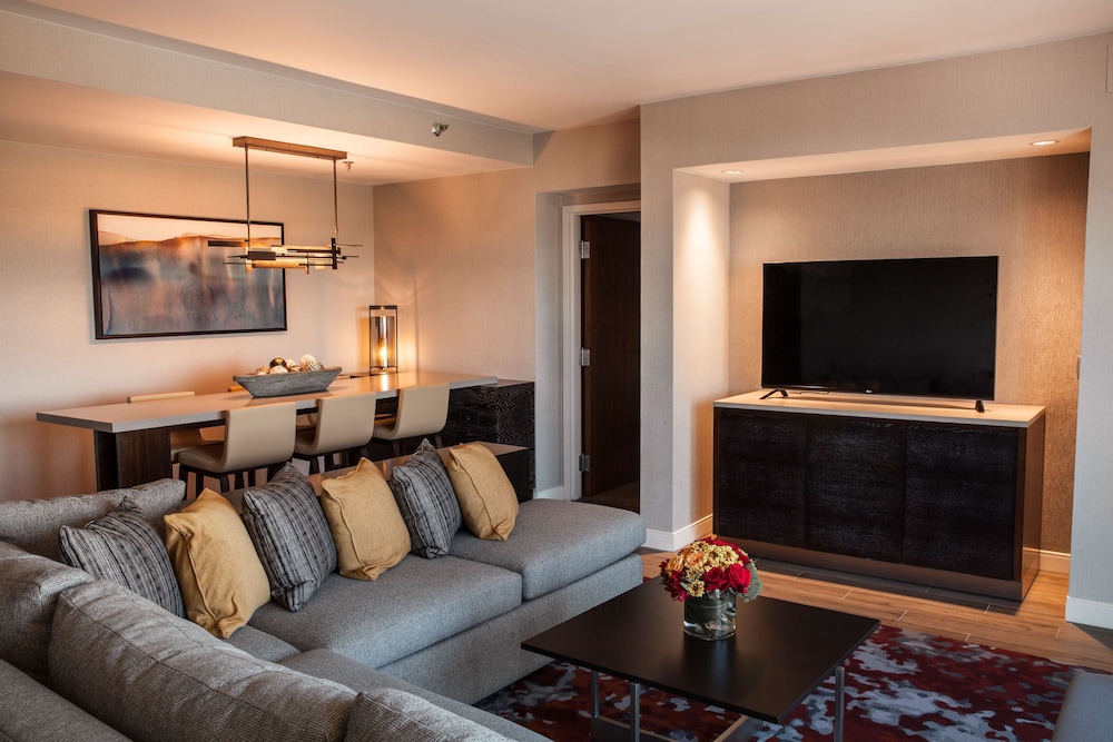 Hyatt Regency Sacramento 25/63