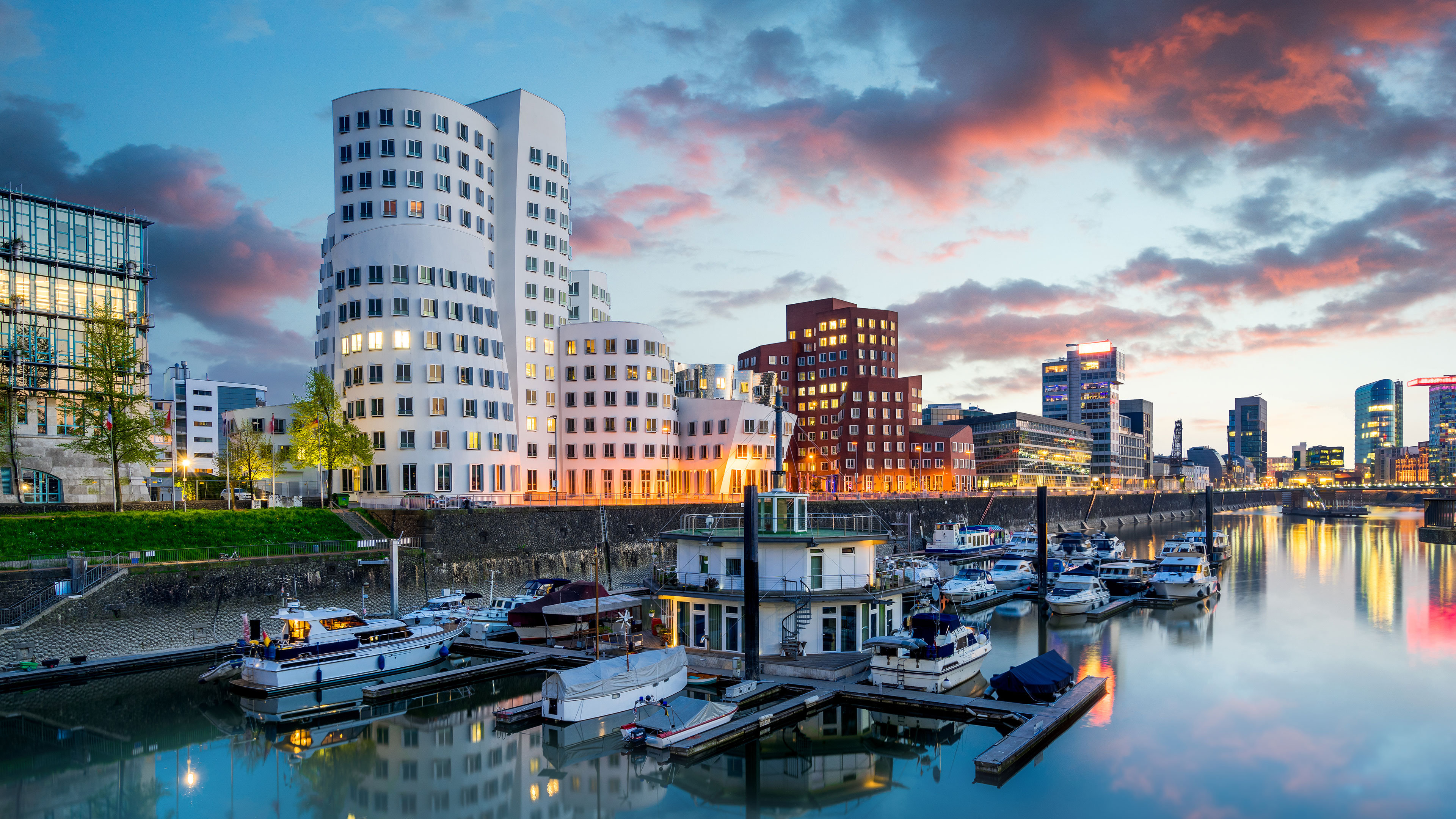 Holiday Inn Express Dusseldorf - City North 35/35