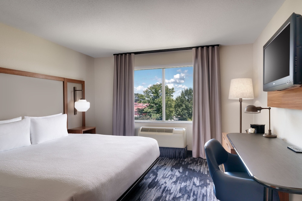 Fairfield Inn Suites Albany 11/44