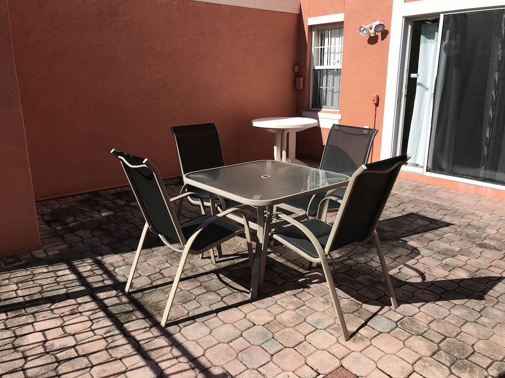 Freedom FL Condos of Kissimmee 24/43