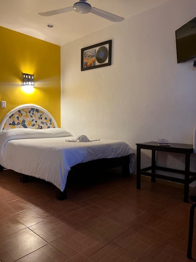 Hotel Mary Carmen 18/72