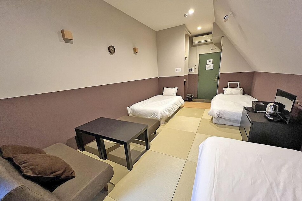 3 BEDROOMS, FAMILY