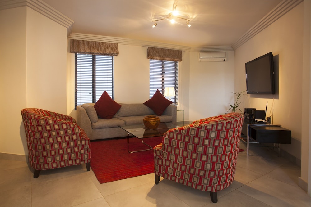 Villa Moyal 33/67