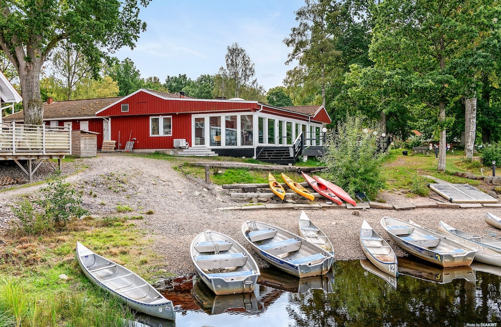 Sjöstugans Hotell & Stugby 32/50