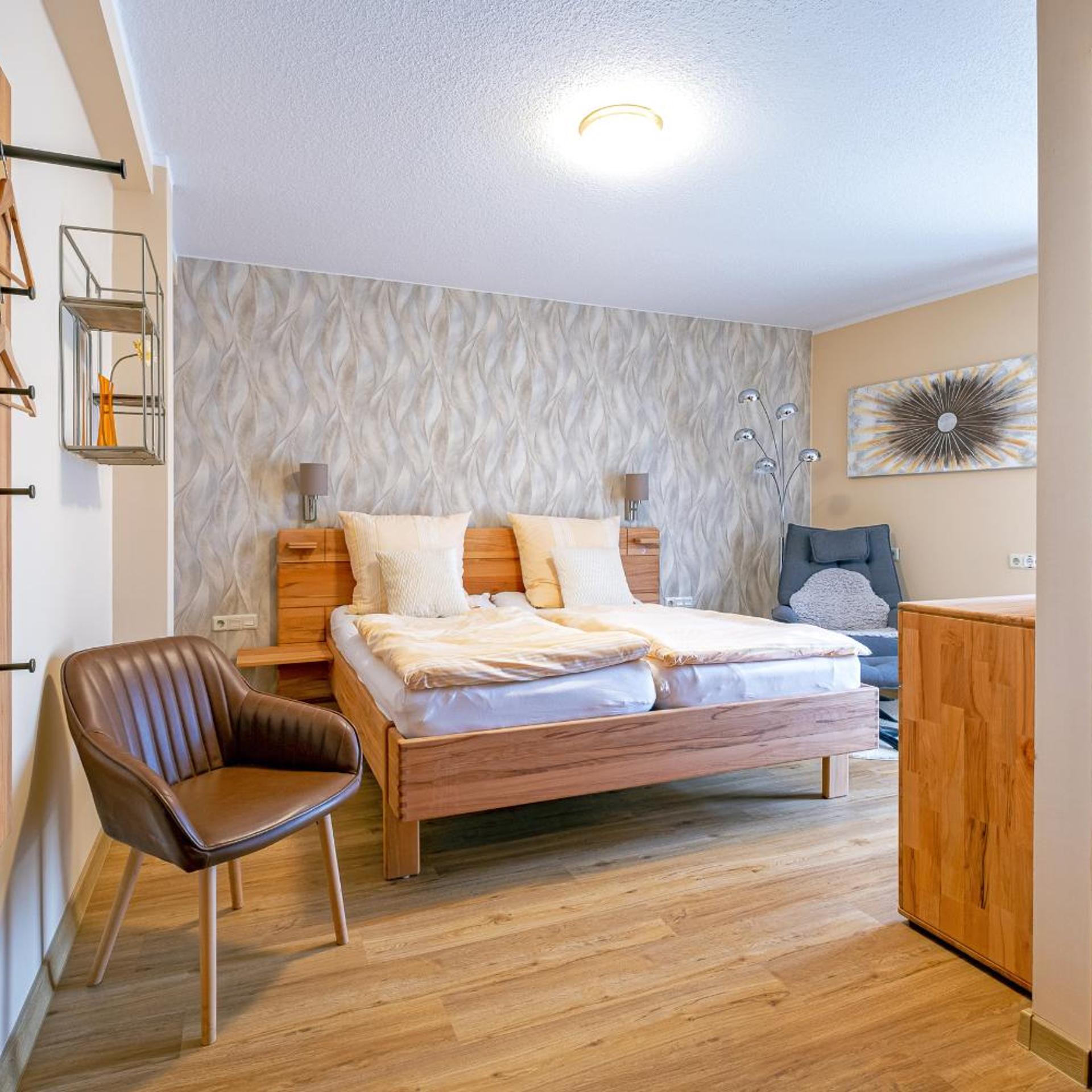 غرفة بسرير مزدوج بحمام خاص، Hotel Restaurant Alt Wehlheiden 4/7