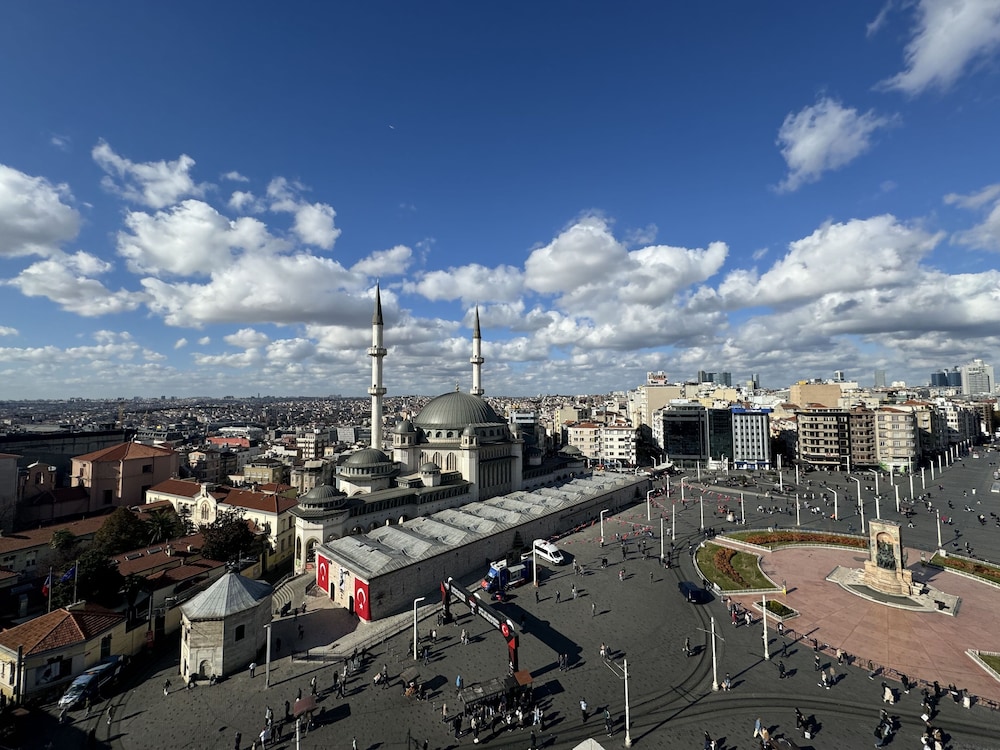 Cvk Taksim Hotel 74/76