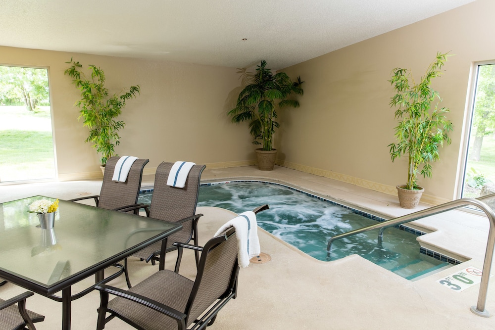 Wyndham Garden Galena Hotel & Day Spa 52/73