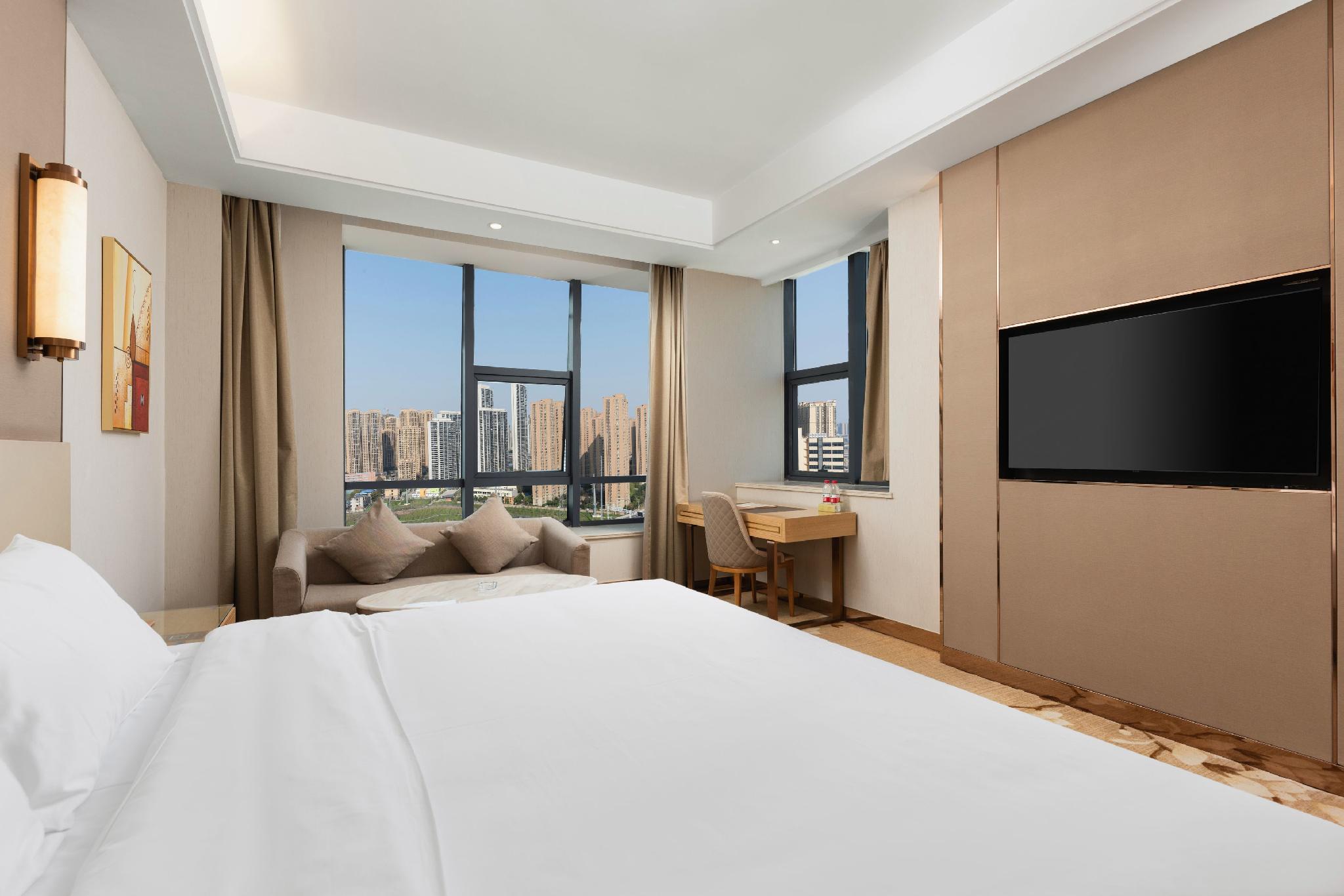 Vienna International Hotel (Wuhan Yangsi Port Yangtze River Bridge) 17/34
