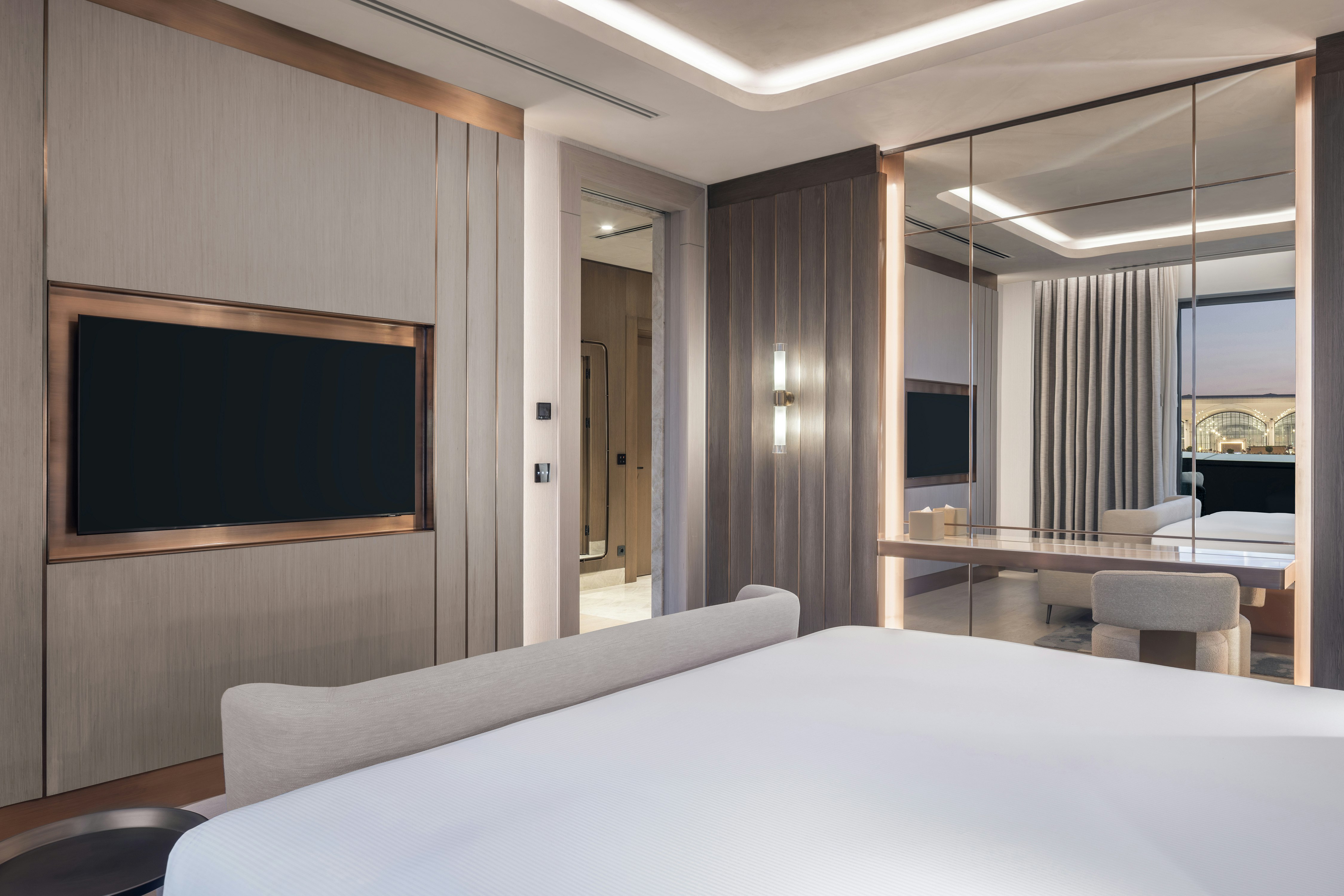 Ambassador, Suite, King Bed, Terrace