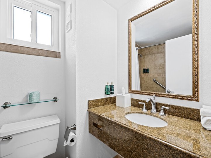 Beachcomber Oceanfront Resort Villas 70/71