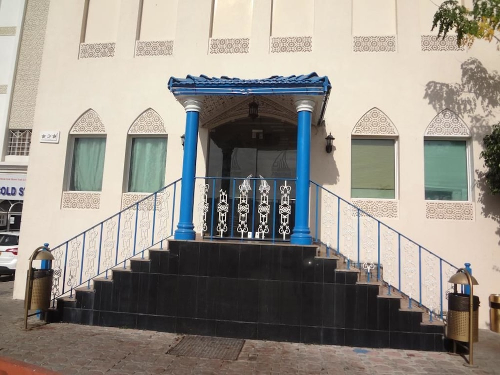 OYO 137 Marina Hotel 1/58
