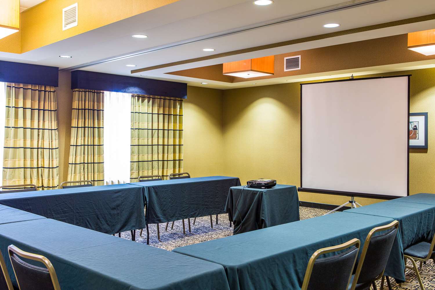 Cambria Hotel Raleigh-Durham Airport 21/22
