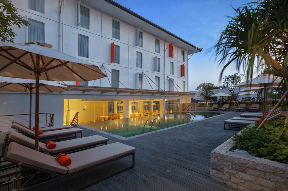 Harris Hotel And Conventions Denpasar Bali 9/66