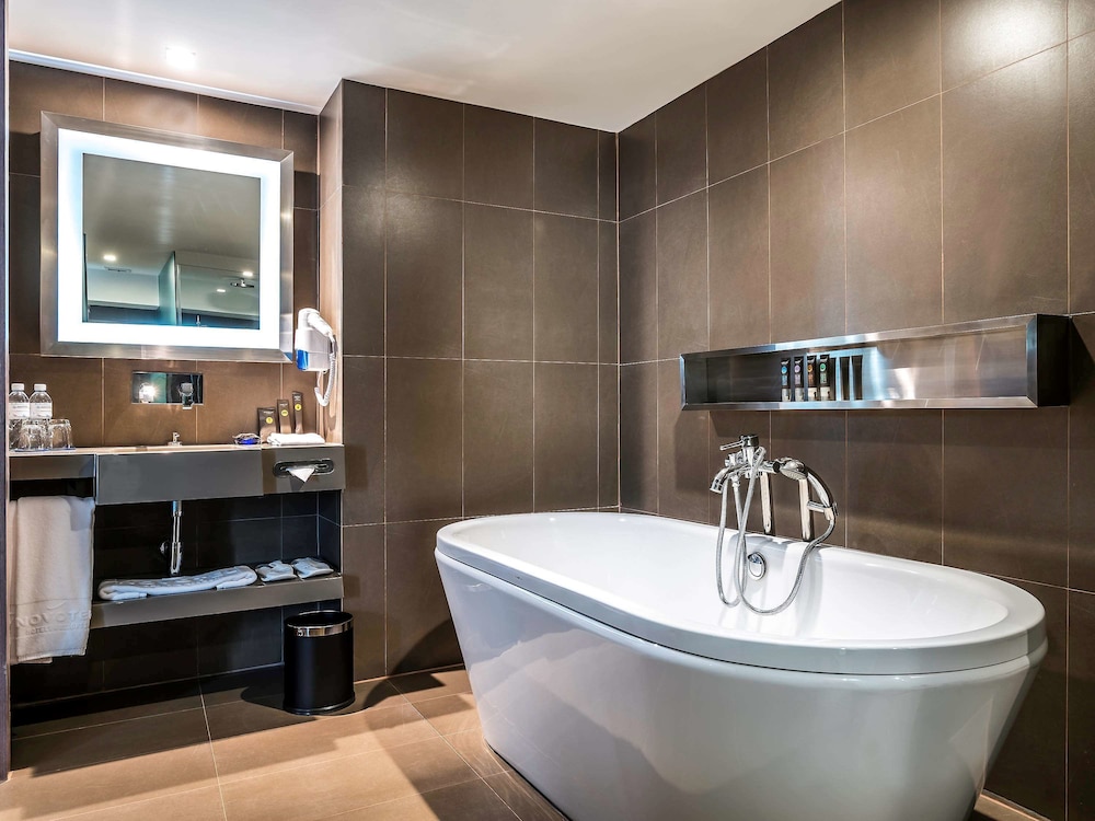 Hilton Garden Inn Bangkok Silom 20/41