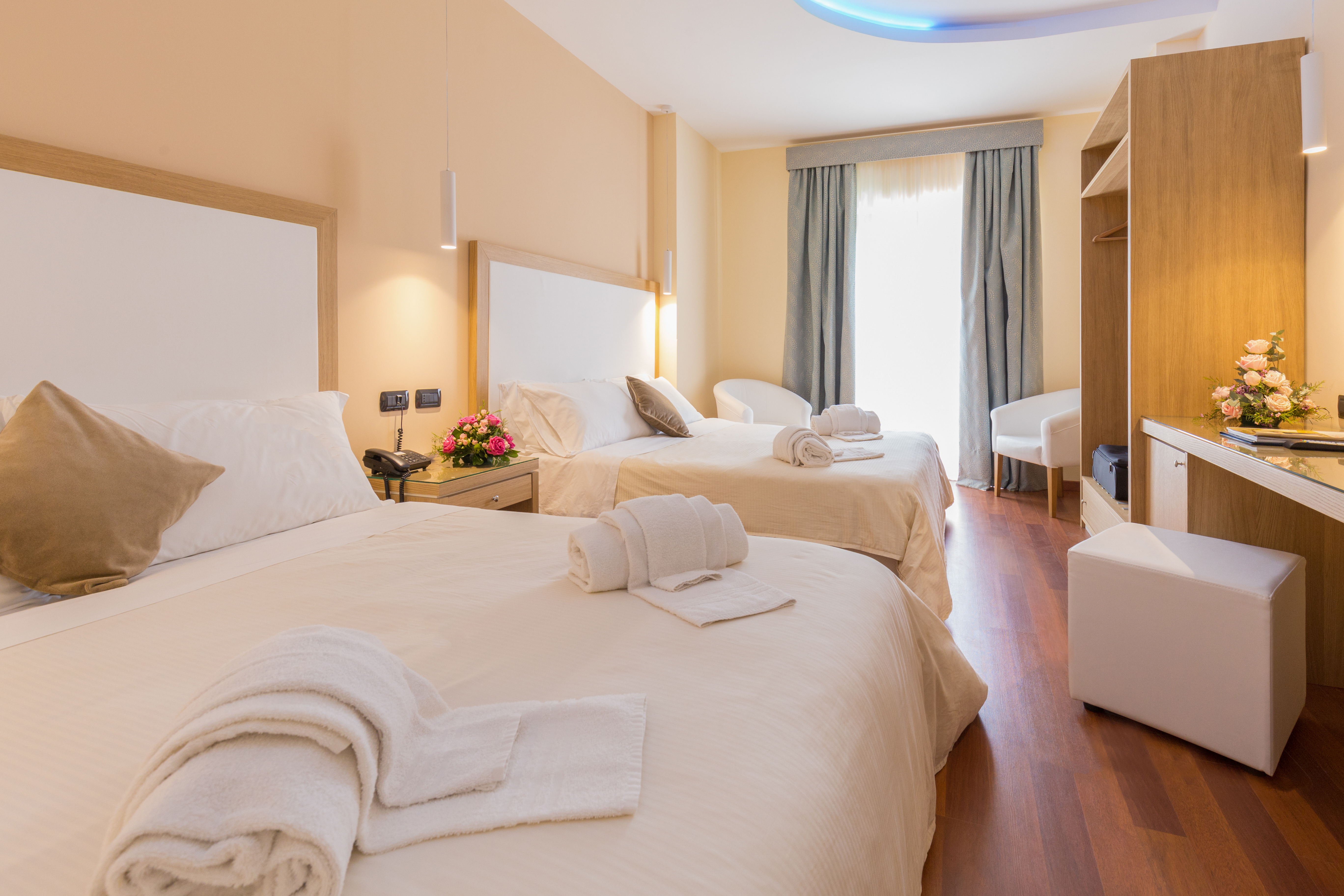 VILLA ESPERIA 8/50