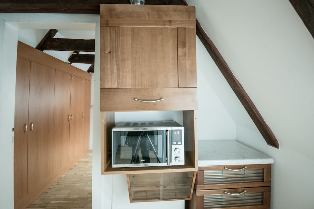 Charles Bridge Hostel & Apartments 8/98