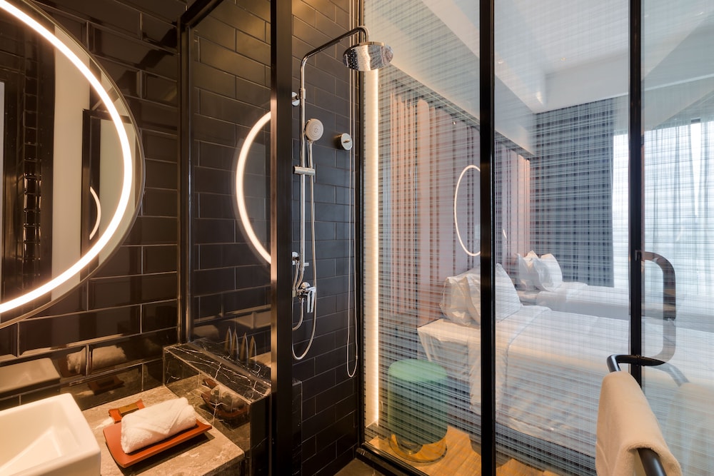 M Resort & Hotel Kuala Lumpur 48/50
