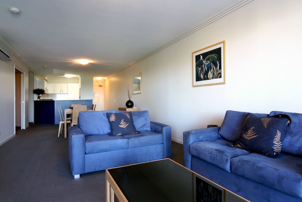 SCARBOROUGH BEACH RESORT 57/72