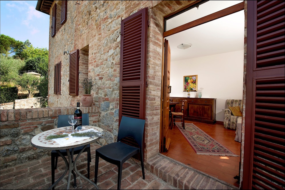 Casale Virgili 24/57