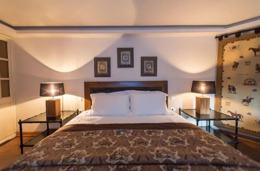 Epoches Luxury Suites 20/50