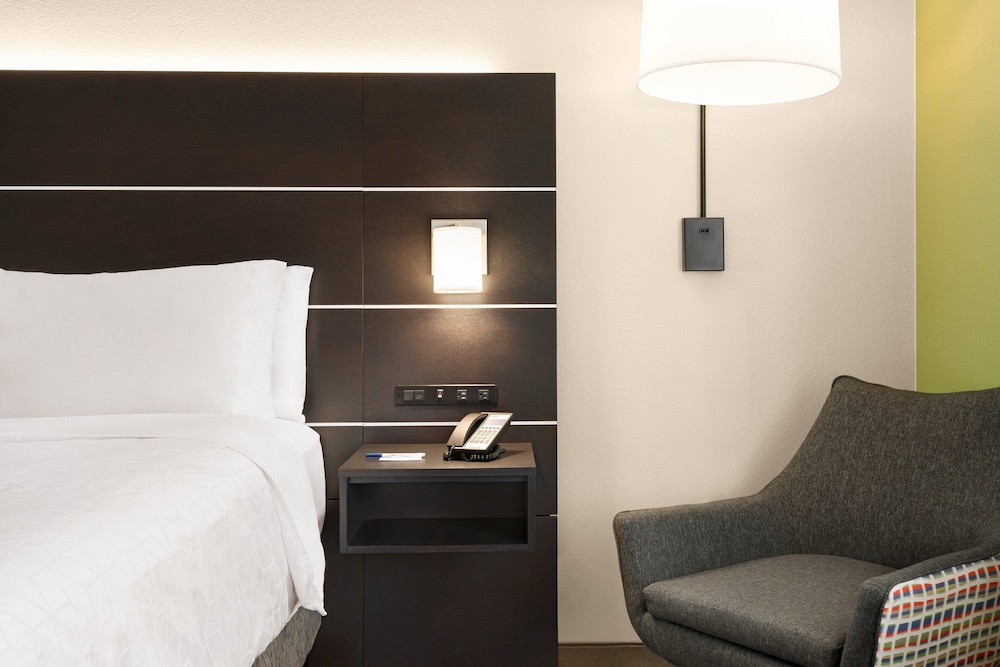 Holiday Inn Express Hotel And Suites Mcalester 20/63