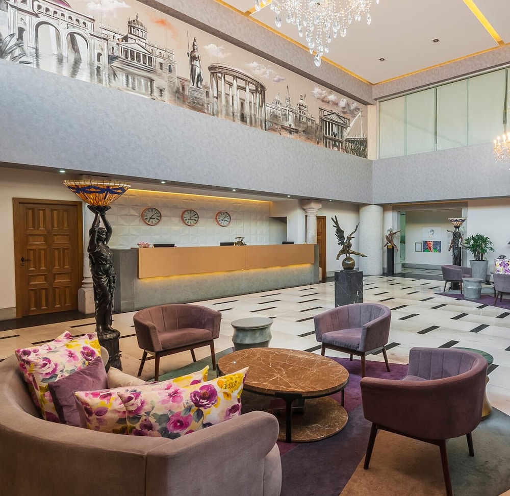 Hotel Real Maestranza 61/69