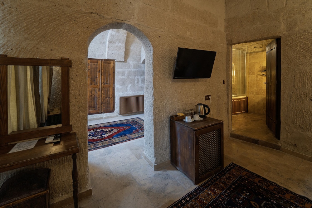 Grand Cave Suites 37/50