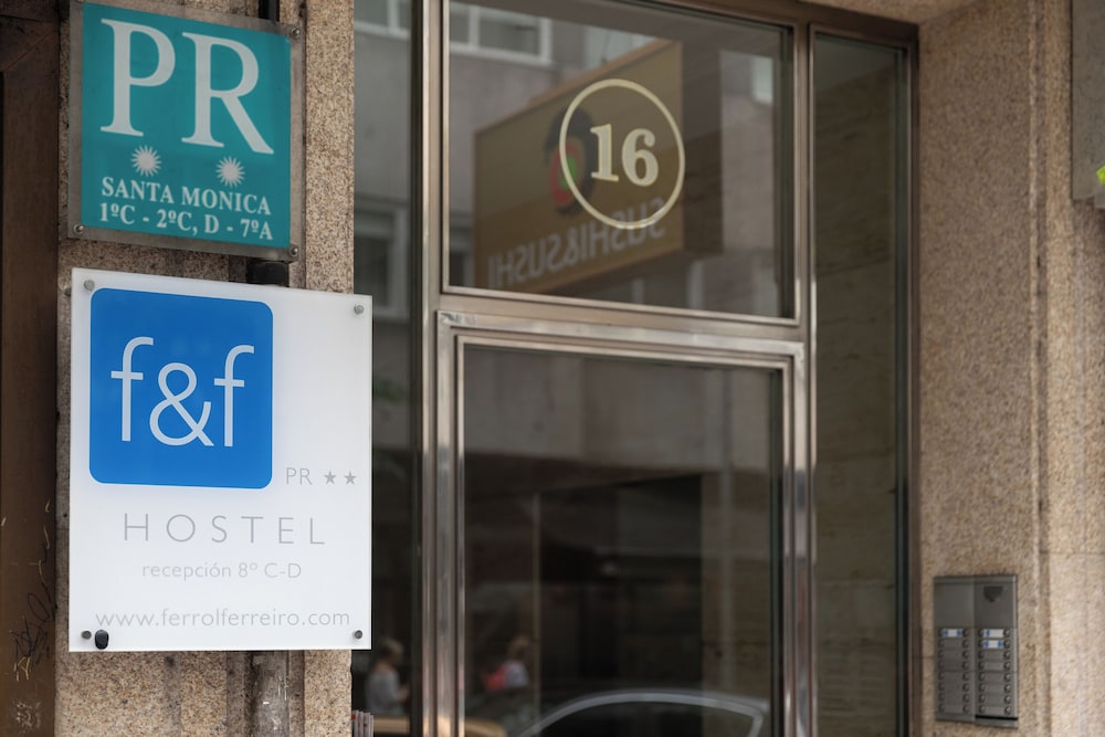 Pension Residencia F&F 8/45