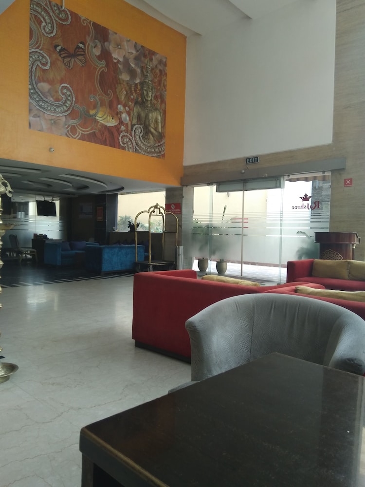 Hotel Rajshree 7/44