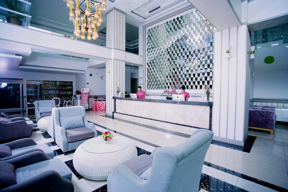 Shakti Hotel 7/50