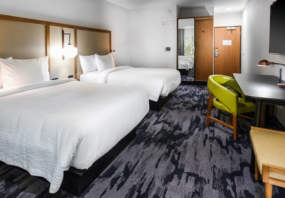Fairfield Inn And Suites Ontario Rancho Cucamonga 16/49