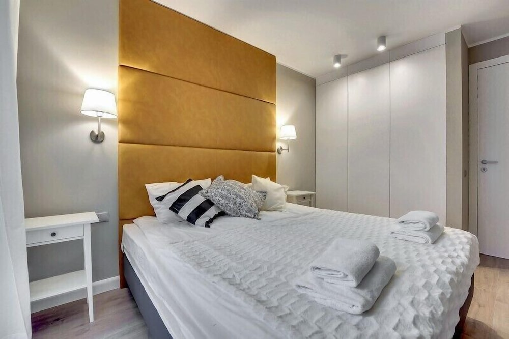 Apartinfo Island Apartments 30/50