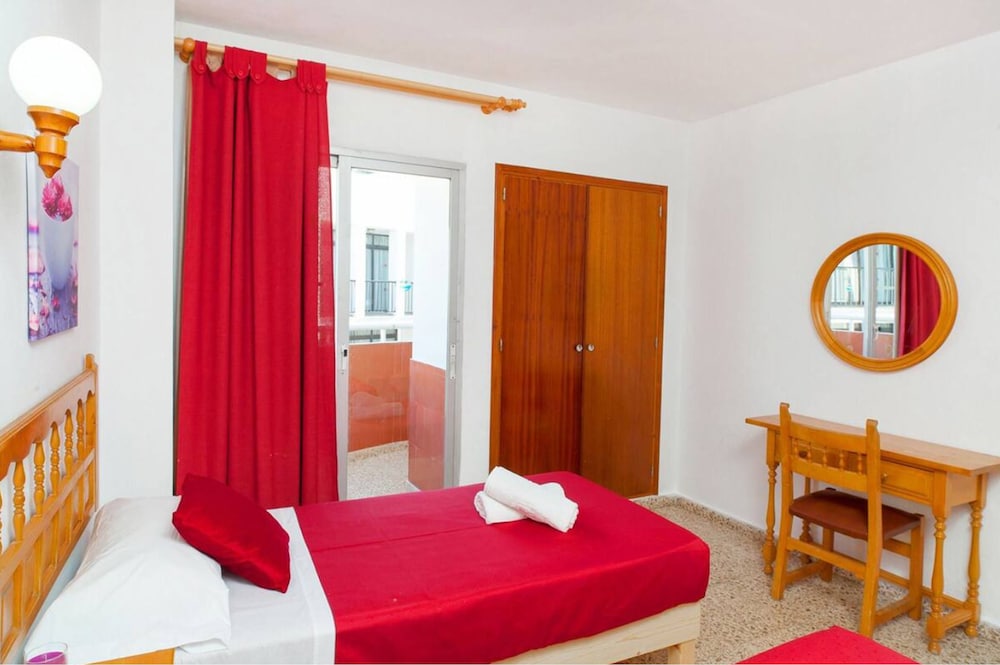2 BEDROOMS, APARTMENT, CITY VIEW, BALCONY
