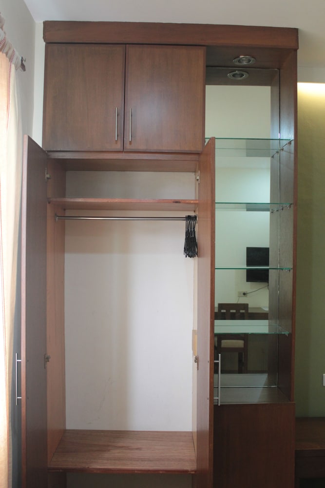 Joyce Apartelle Kalentong 4/49