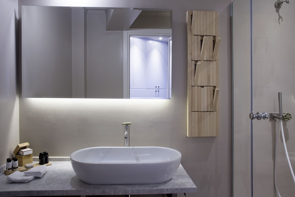 Apollon Library Suites 37/38