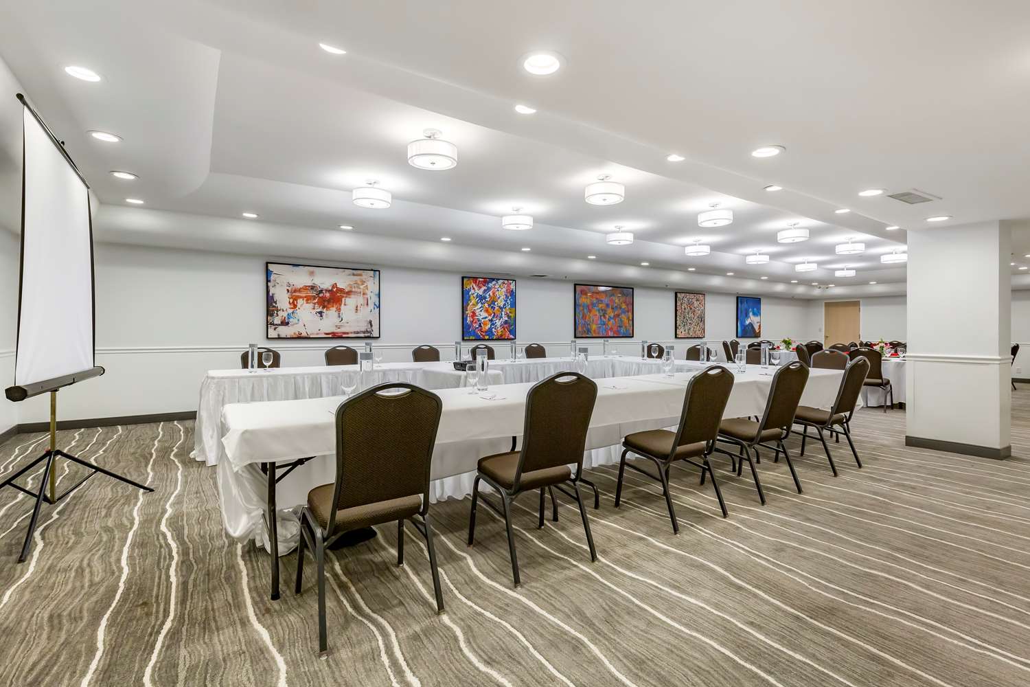 Best Western Premier Rockville Hotel & Suites 33/38