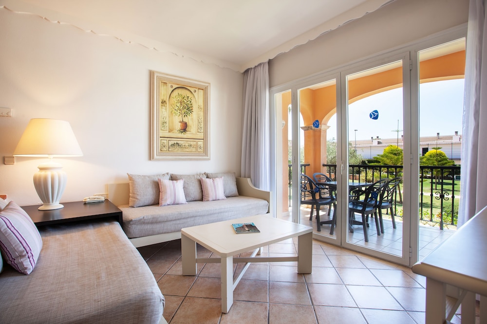 Grupotel Macarella Suites and Spa 16/51