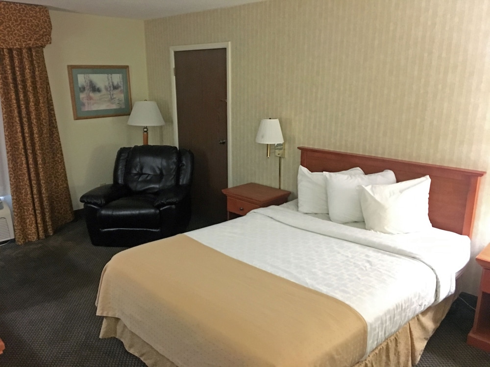 FairBridge Extended Stay a Kitchenette Hotel 18/44