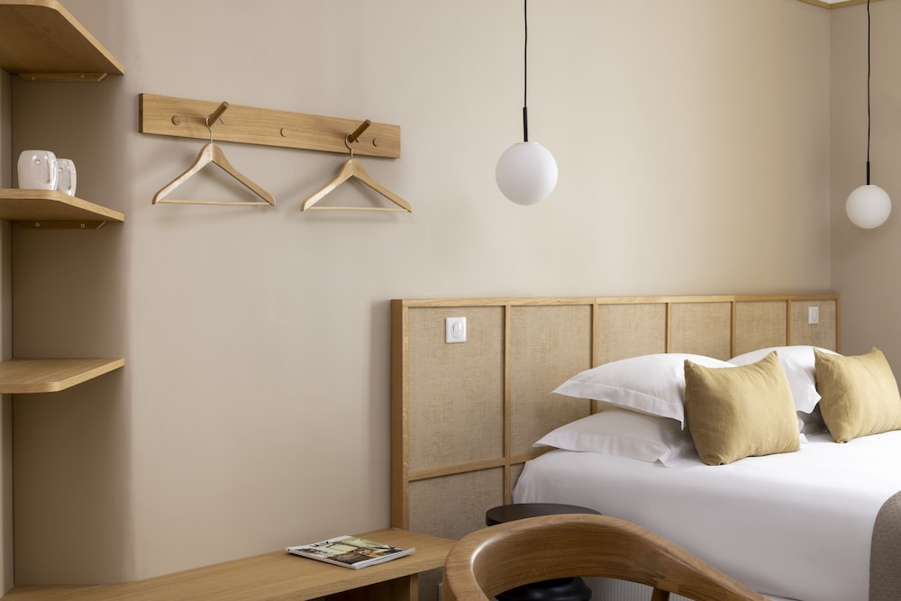 Hotel Joe M 9/46