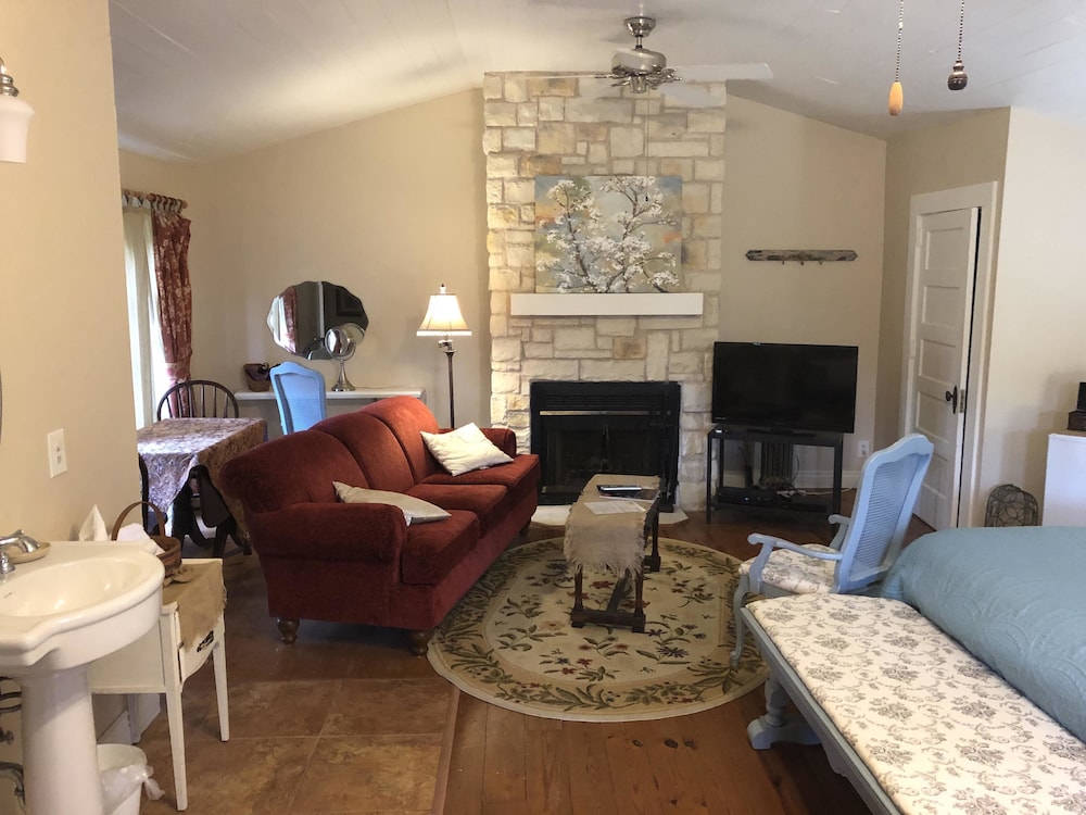 Iron Horse Inn 58/77