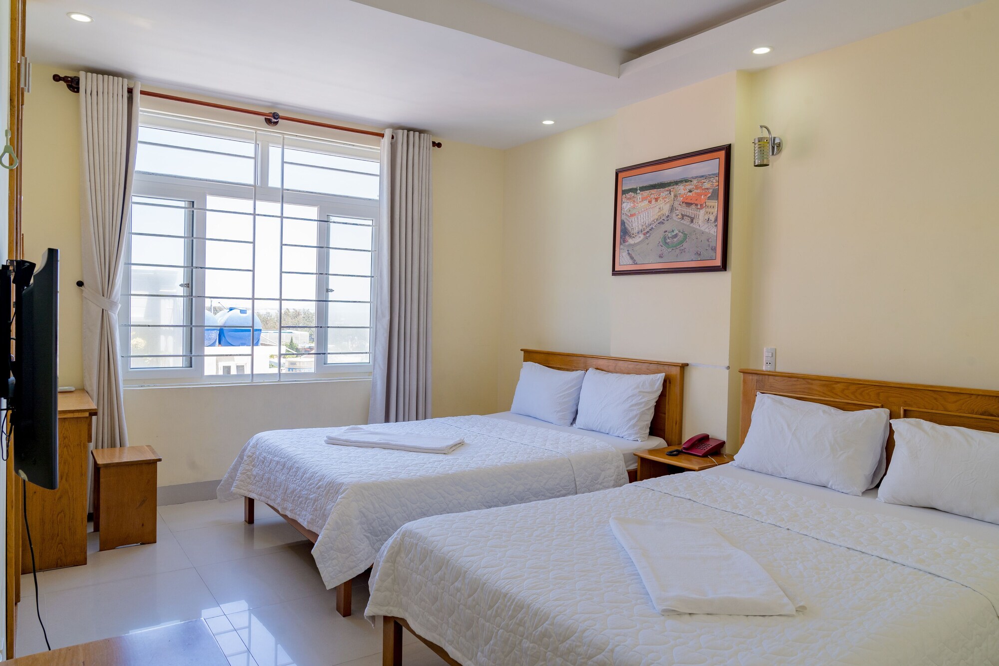 SUPERIOR, TWIN BEDS