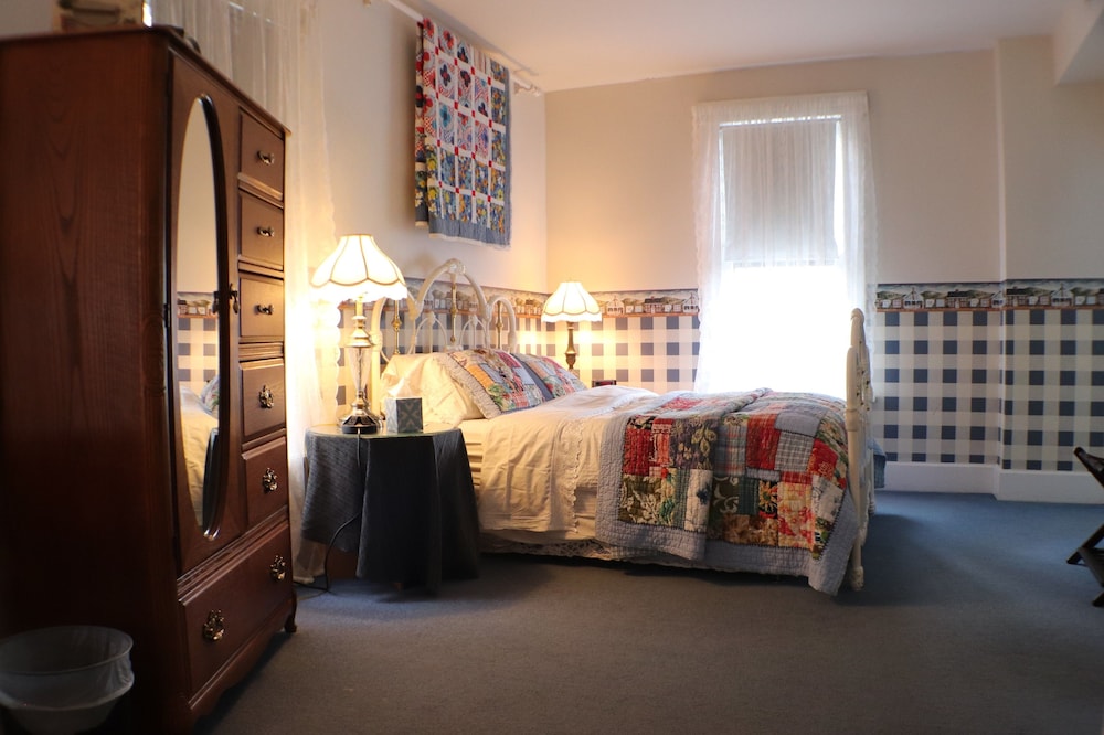 50 Lincoln Short North Bed and Breakfast 26/71