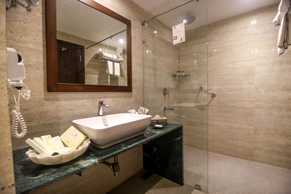 Bamboo Saa Resort & Spa 50/50