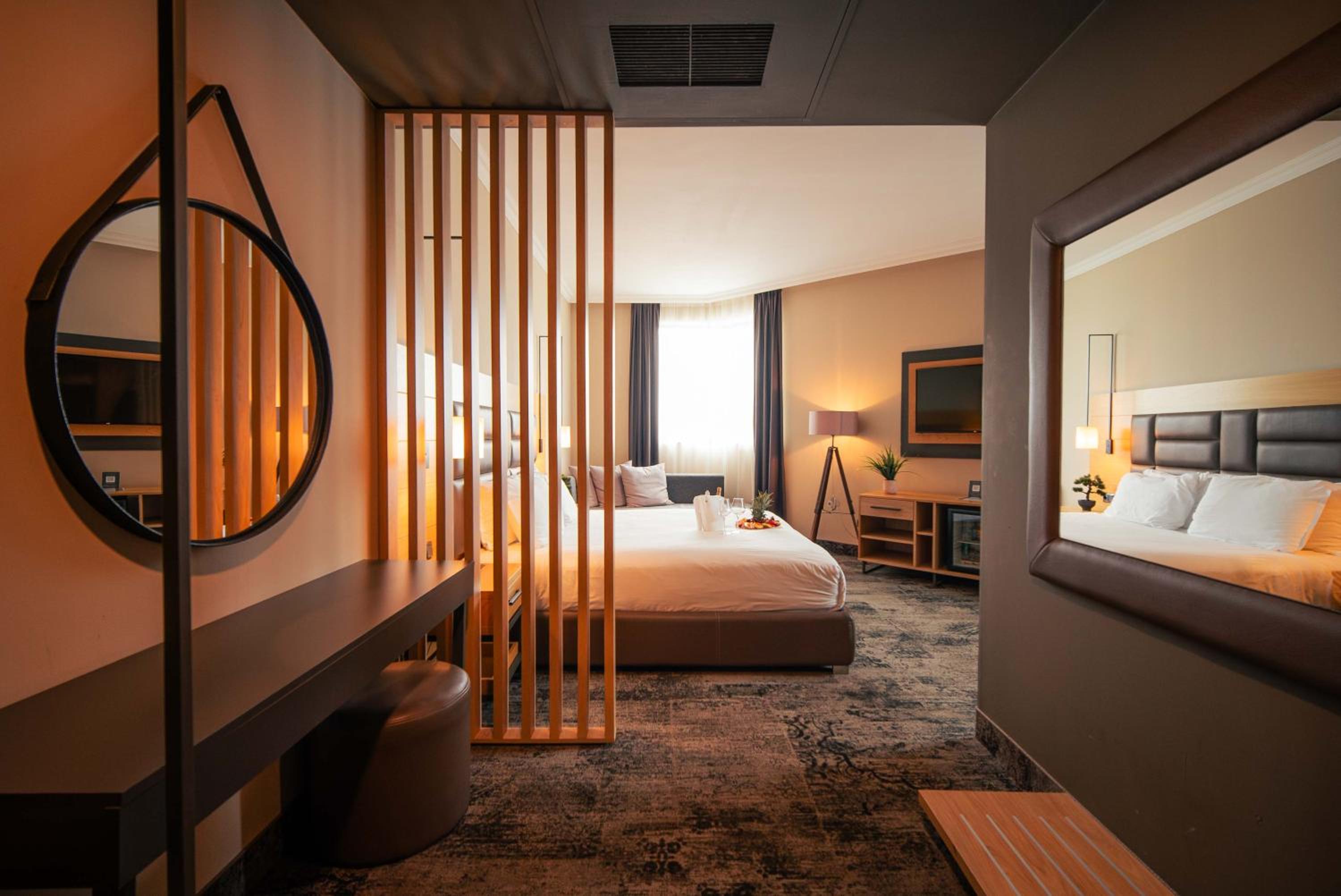 Executive, Suite, King Bed