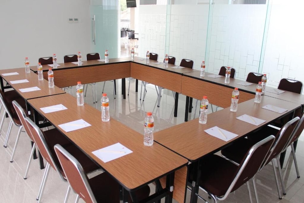 Amaris Hotel Setiabudi 27/31