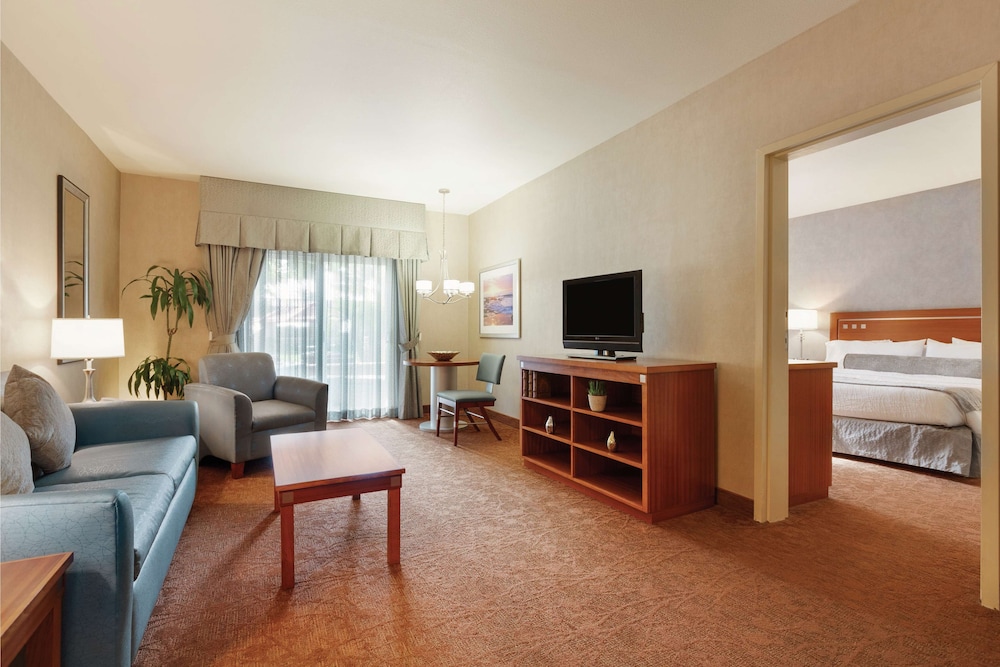Hilton Garden Inn Carlsbad Beach 53/92