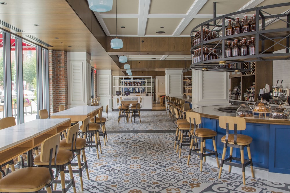 Kimpton Journeyman Hotel 66/80