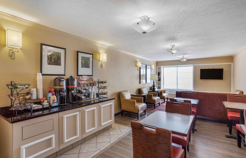 Extended Stay America Suites Norwalk Stamford 48/64